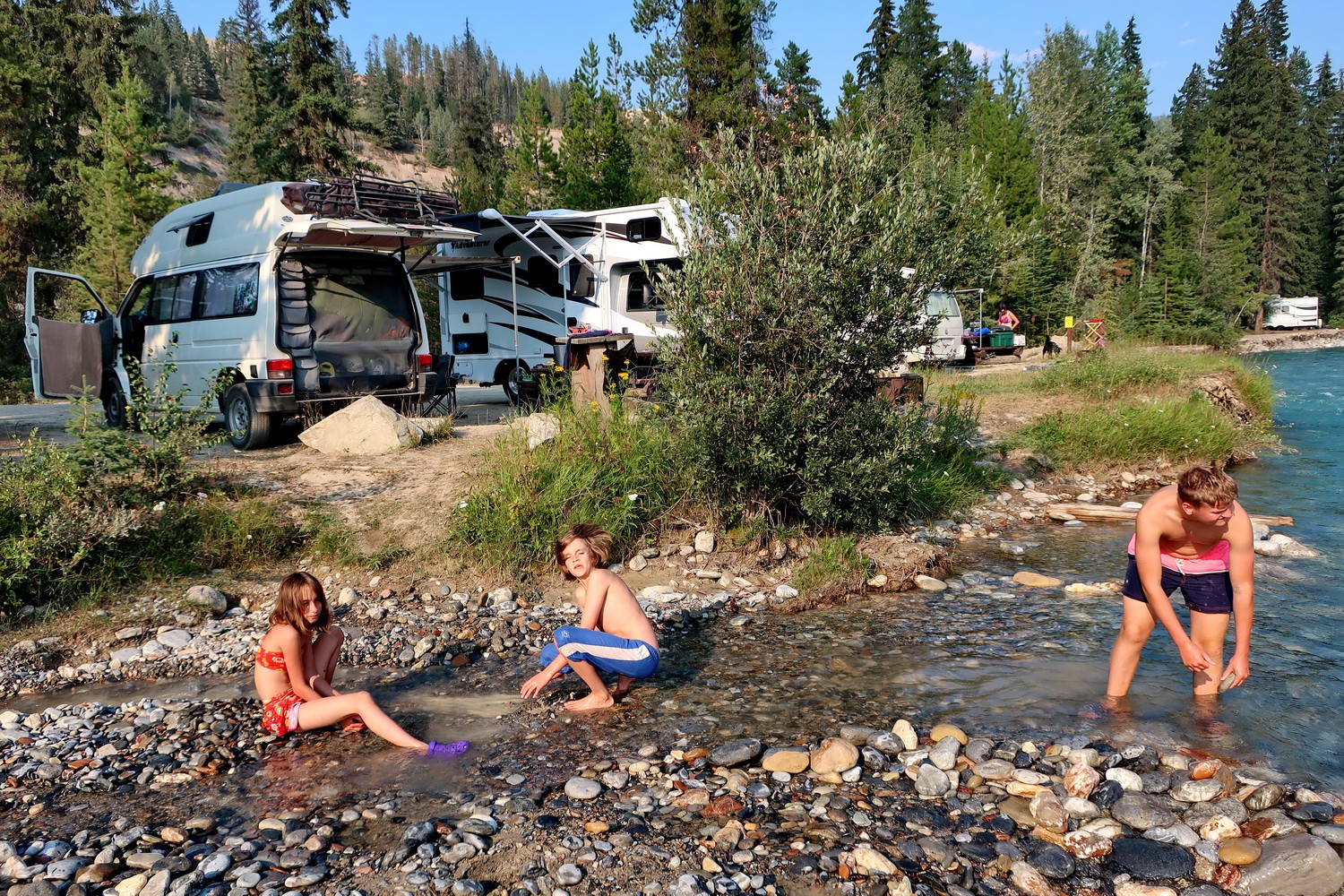 Our campsite on Waitabit Creek with Rosemarie, Jay and Kuba